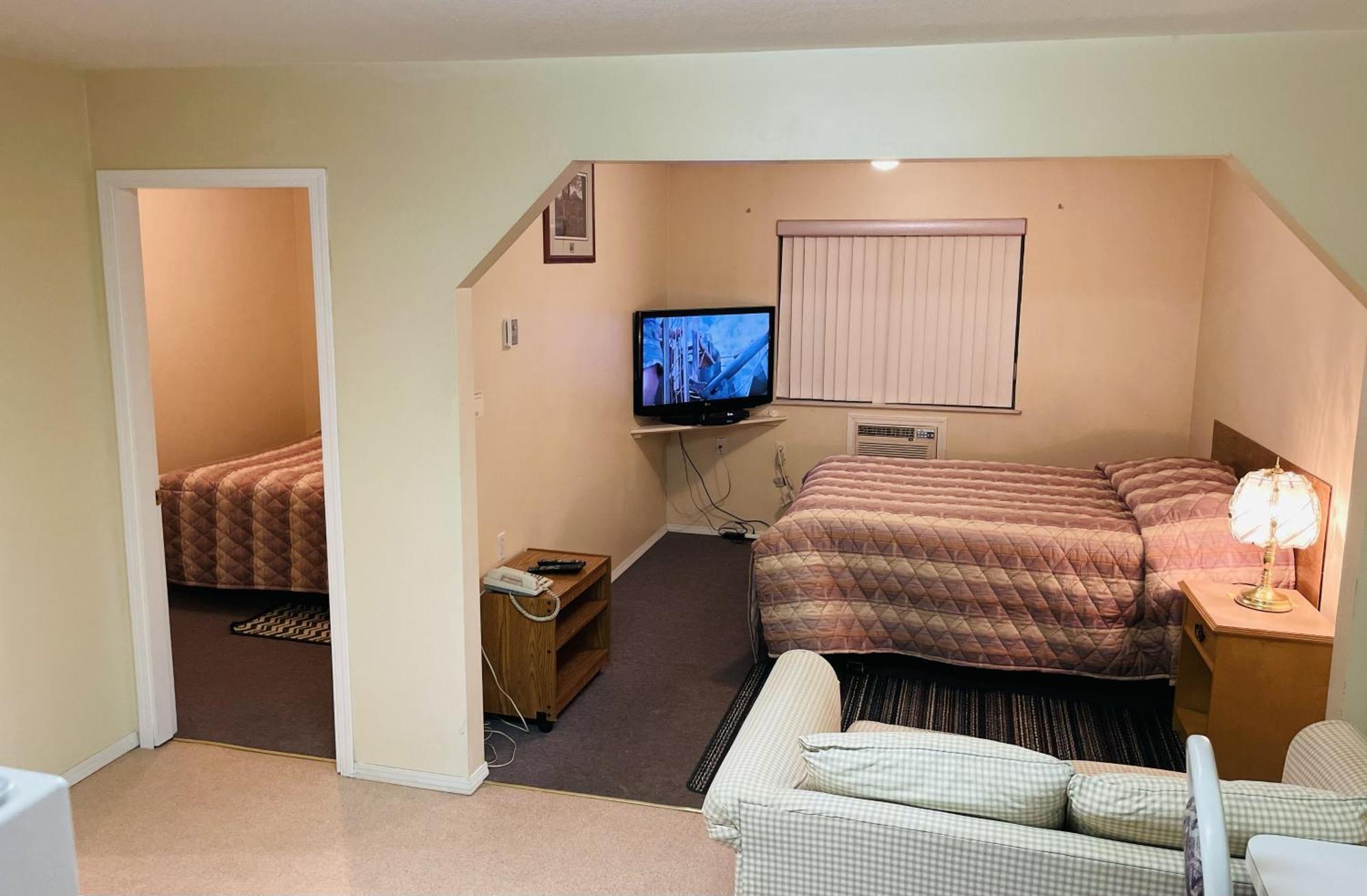 Fraser Bridge Inn Кенель Экстерьер фото